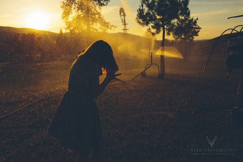 Draht Photography takes a photography group to O'keefe ranch for some fun flash lessons!