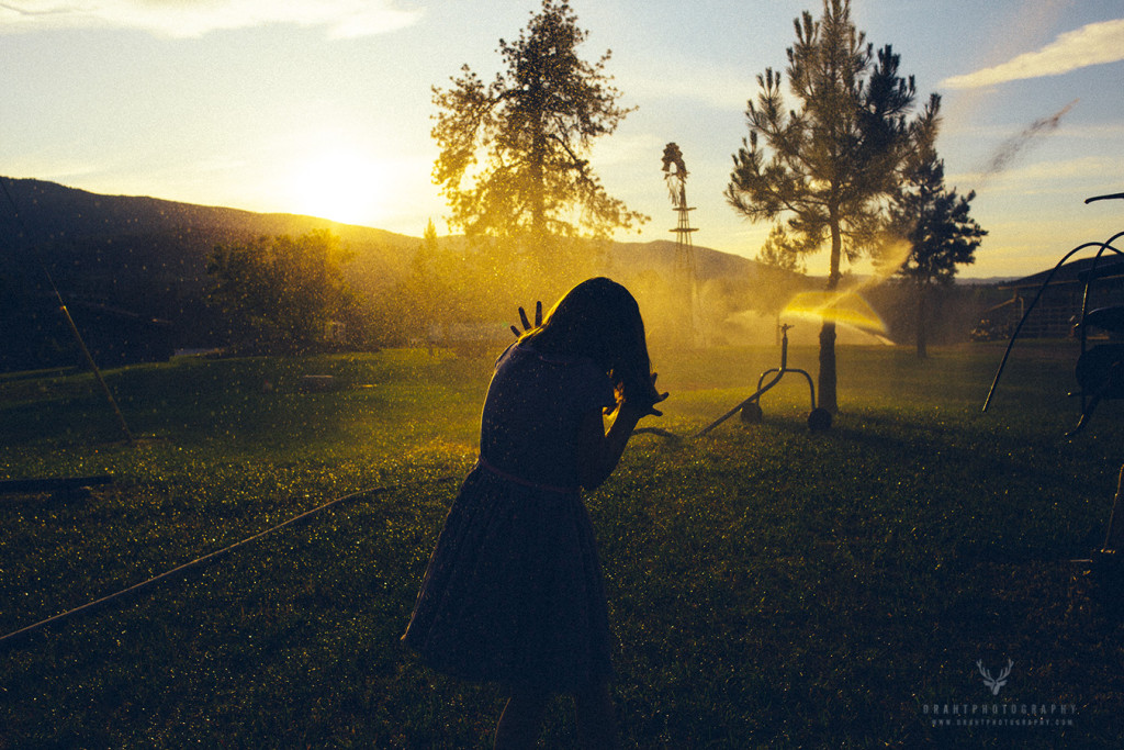 Draht Photography takes a photography group to O'keefe ranch for some fun flash lessons!